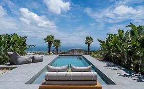 Numa Santorini